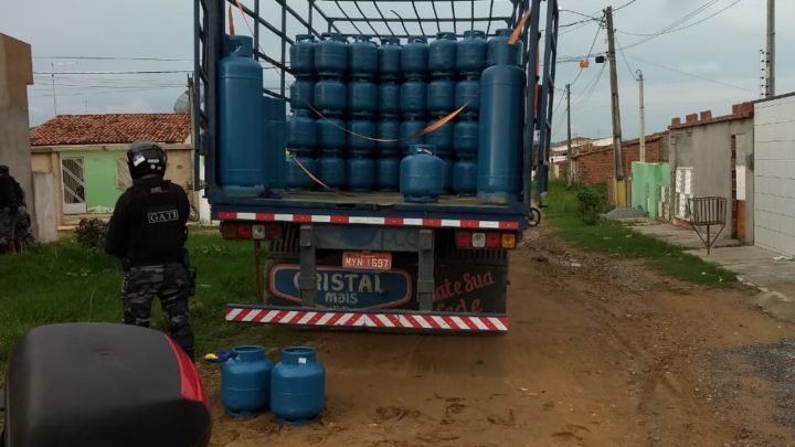 PM recupera carga de botijões de gás roubada em Gravatá