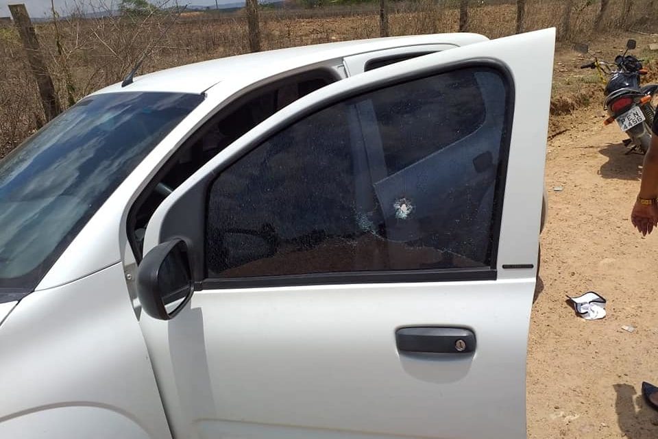 Homem morto a tiros em estrada vicinal na zona rural de Caruaru
