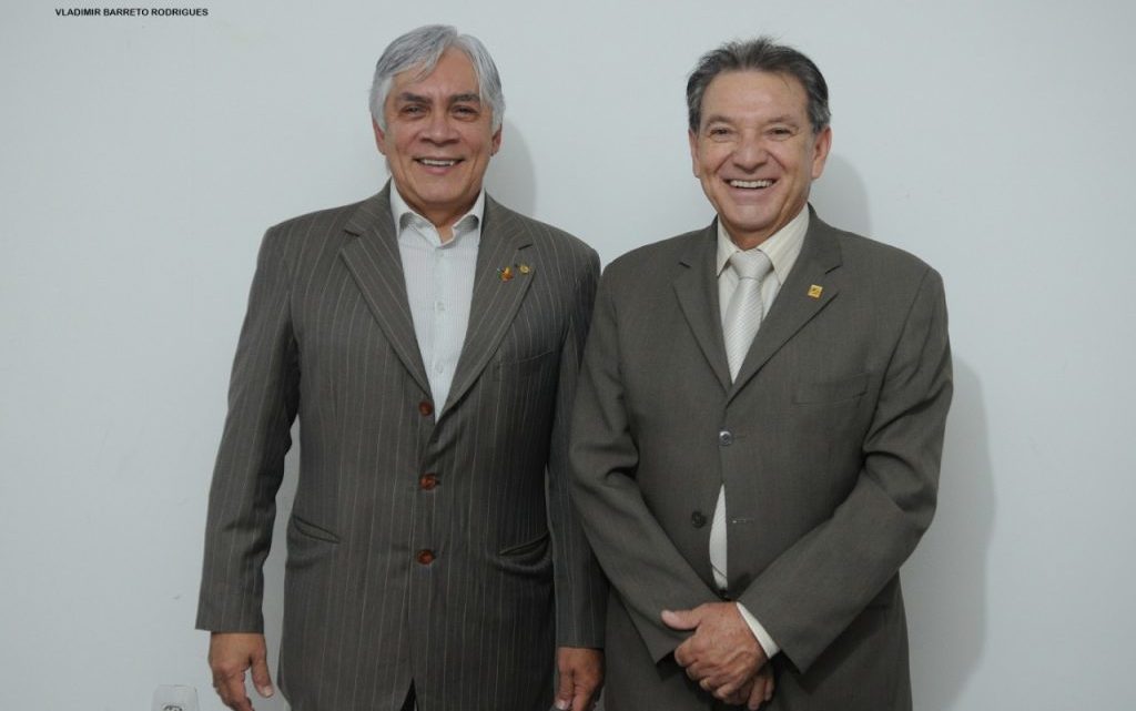 Presidente da Câmara recebe visita do desembargador do Tribunal Regional do Trabalho Presidente da Câmara recebe visita do desembargador do Tribunal Regional do Trabalho