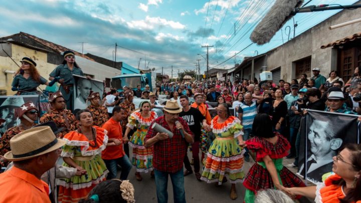 Câmara de Caruaru recebe produtor do projeto Viva Vitalino