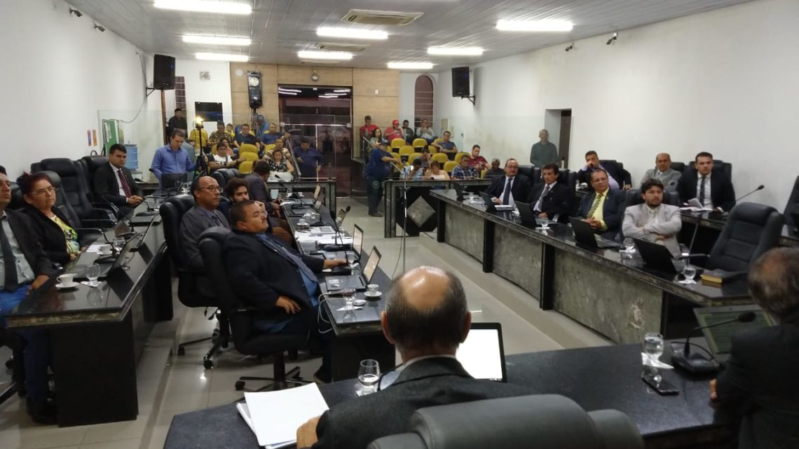 Vereadores criticam Prefeitura de Caruaru e Governo do Estado durante reunião