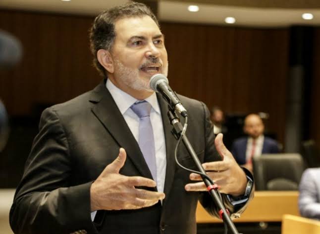 Tony Gel solicita a construção de 30 novas enfermarias para abrigar 180 novos leitos no HRA Tony Gel solicita a construção de 30 novas enfermarias para abrigar 180 novos leitos no HRA