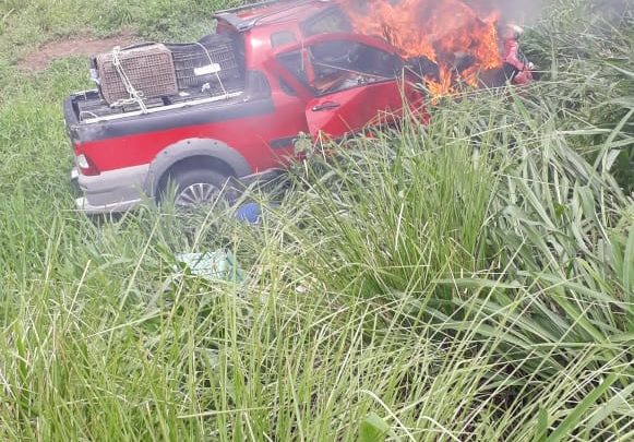 Colisão entre dois carros com vítima fatal na BR-104 em Agrestina