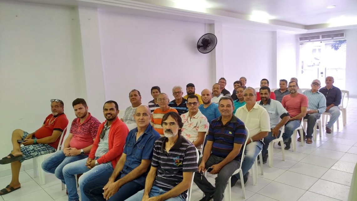 Associação dos Taxistas de Caruaru realiza primeira reunião com a categoria Associação dos Taxistas de Caruaru realiza primeira reunião com a categoria