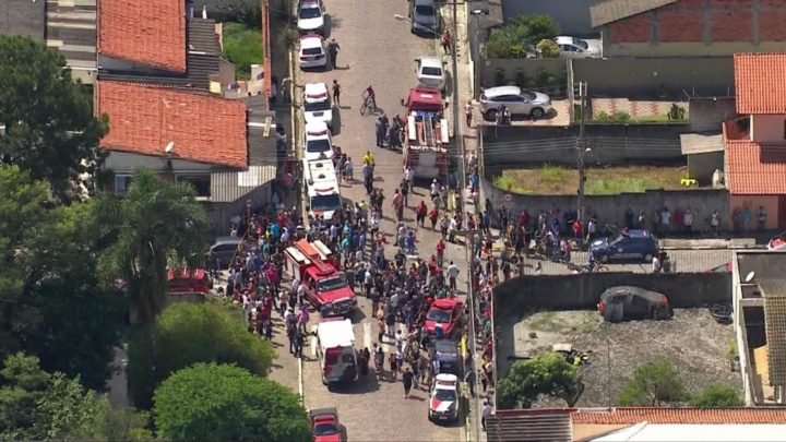 Jovens encapuzados invadem escola em São Paulo deixando mortos e feridos