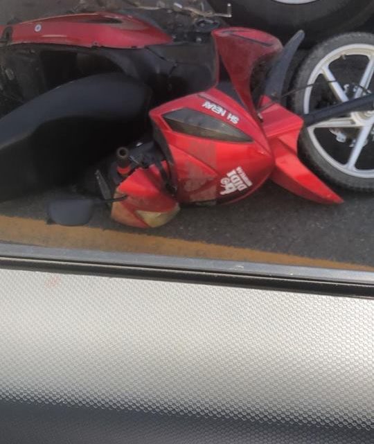 Mulher morre e homem fica ferido em acidente na BR-104