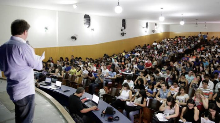 Aula inaugural do Cursinho Popular em Caruaru neste sábado (13)