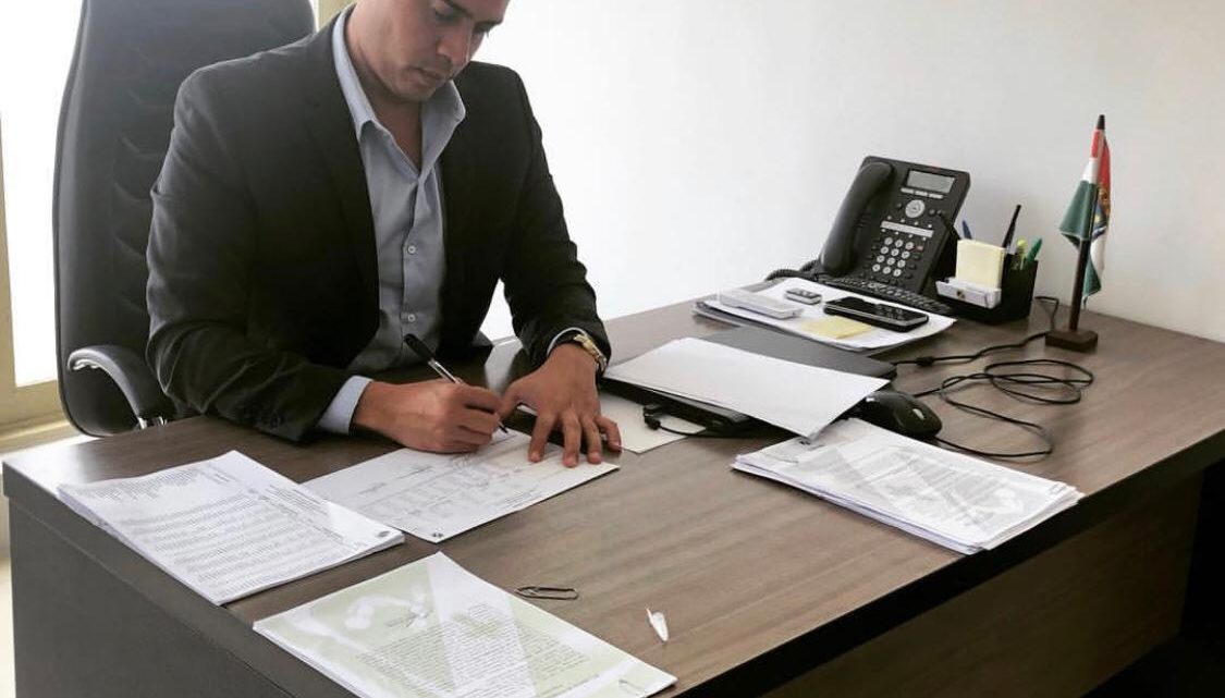 Rodrigo Pinheiro assume Prefeitura de Caruaru após viagem de Raquel Lyra Rodrigo Pinheiro assume Prefeitura de Caruaru após viagem de Raquel Lyra