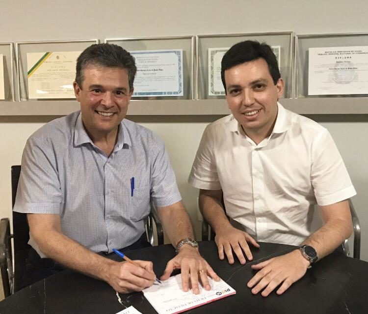 Raffiê Dellon assume a presidência do PSD Caruaru Raffiê Dellon assume a presidência do PSD Caruaru