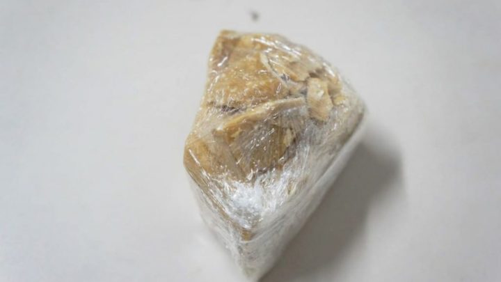 Garota de 15 anos é apreendida em Caruaru com 150 gramas de crack