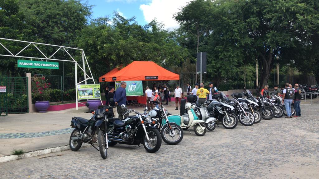 Caruaru: Motociclistas em defesa do Rio Ipojuca Caruaru: Motociclistas em defesa do Rio Ipojuca