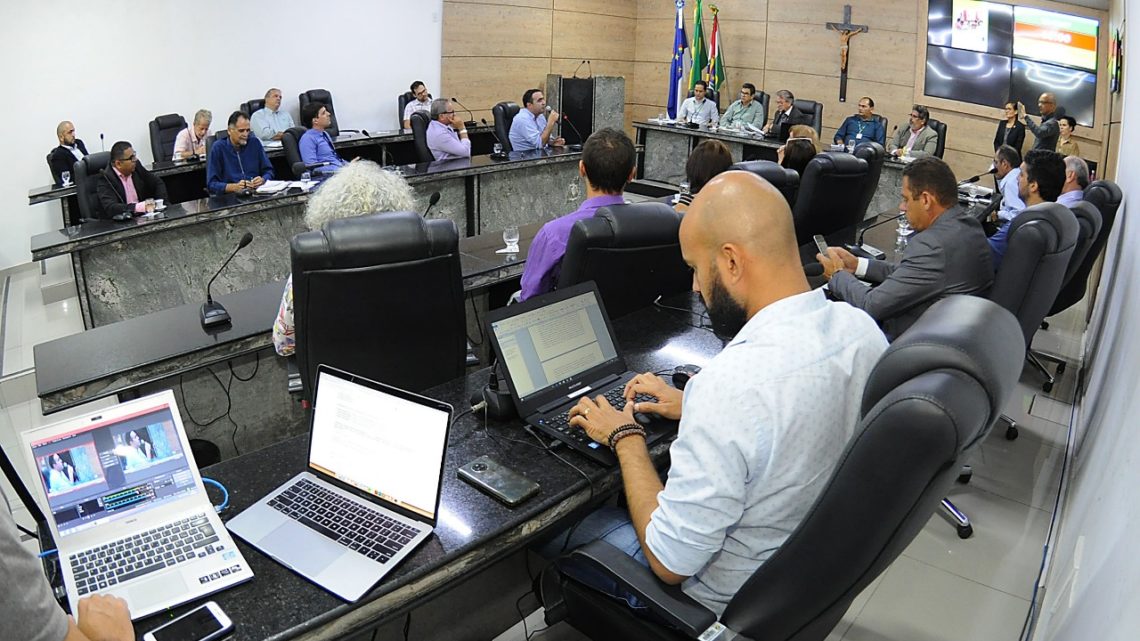 Atual situação do Rio Ipojuca foi tema de audiência pública na Câmara de Caruaru Atual situação do Rio Ipojuca foi tema de audiência pública na Câmara de Caruaru