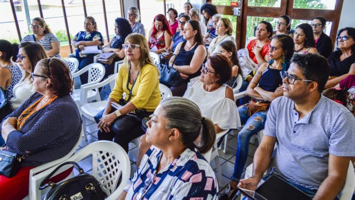 Oficina de formalização de associações e cooperativas femininas em Caruaru neste sábado (11)