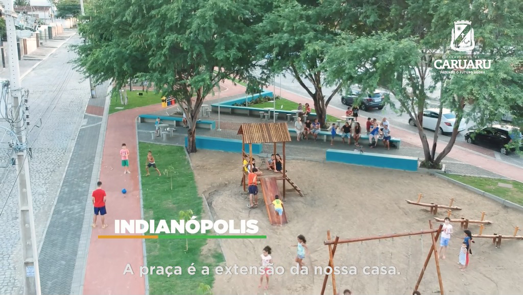 Praça nunca será apenas uma praça Praça nunca será apenas uma praça