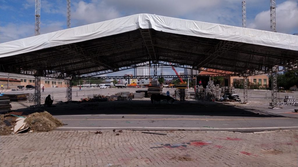 Começa montagem da estrutura do São João de Caruaru 2019