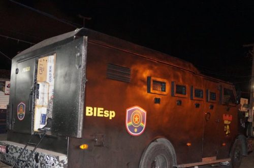 BIEsp localiza carga de cigarros contrabandeados em Caruaru BIEsp localiza carga de cigarros contrabandeados em Caruaru