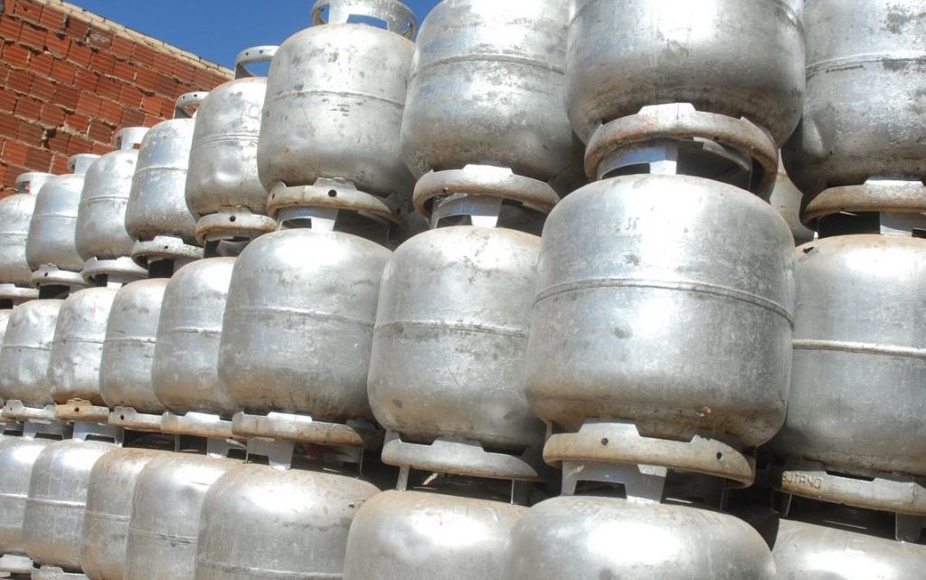 Petrobras reduz preços de venda de gás de cozinha para as distribuidoras Petrobras reduz preços de venda de gás de cozinha para as distribuidoras