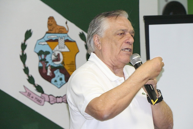 Prefeito de Bezerros Branquinho renuncia e vice assume Prefeito de Bezerros Branquinho renuncia e vice assume