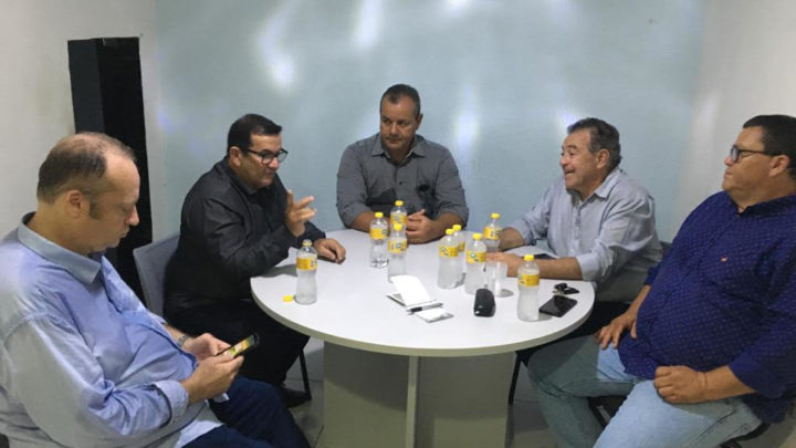 Deputado sergipano visita Feira da Sulanca de Caruaru