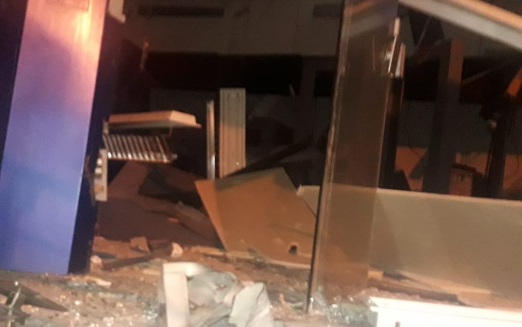 Bandidos explodem agência bancária em Belo Jardim