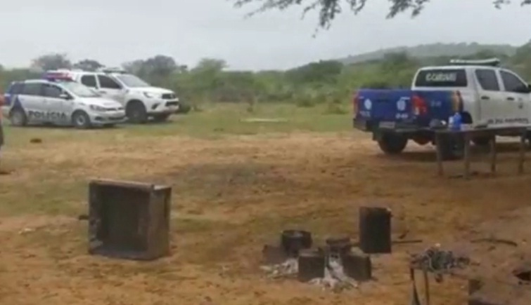 Duplo homicídio registrado na zona rural de Caruaru Duplo homicídio registrado na zona rural de Caruaru