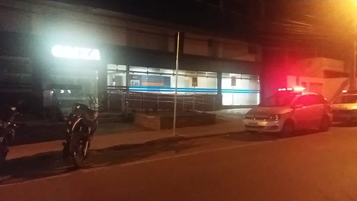 Ladrões invadem agência da CEF em Caruaru