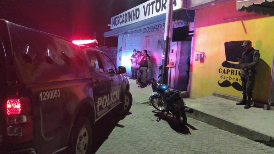 Comerciante/Mototaxista assassinado em Caruaru Comerciante/Mototaxista assassinado em Caruaru