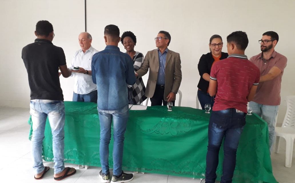 Jovens da Casem Caruaru são certificados no curso de Pintor de Obras Jovens da Casem Caruaru são certificados no curso de Pintor de Obras