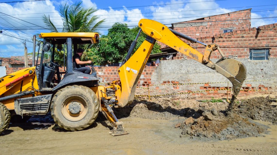 Prefeitura de Caruaru inicia obra de drenagem no canal do bairro José Carlos de Oliveira