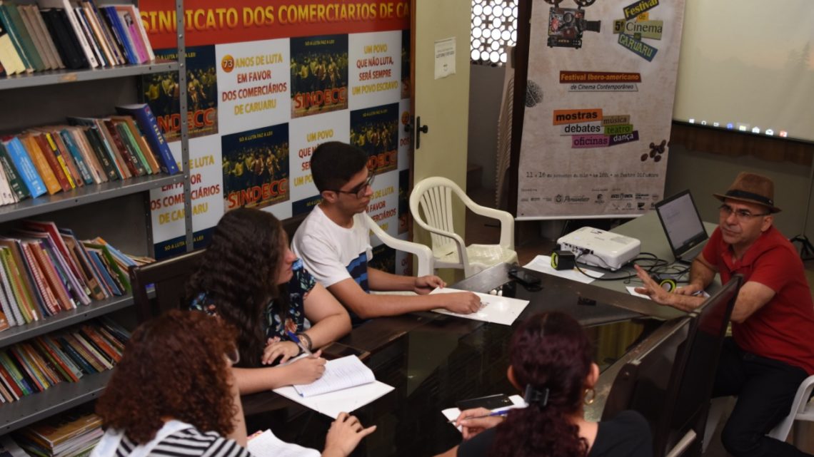Festival de Cinema de Caruaru com inscrições abertas para oficina de crítica cinematográfica Festival de Cinema de Caruaru com inscrições abertas para oficina de crítica cinematográfica