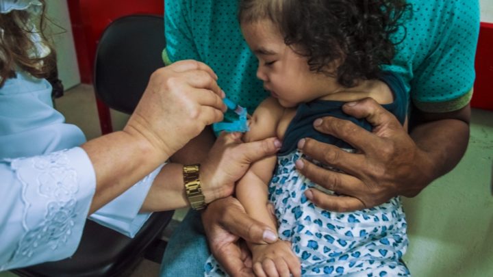 Secretaria de Saúde alerta para a importância da atualização da vacinação infantil
