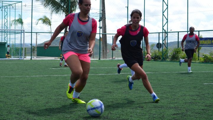 Caruaru City abre inscrições para turmas de bate-bola feminino semanal