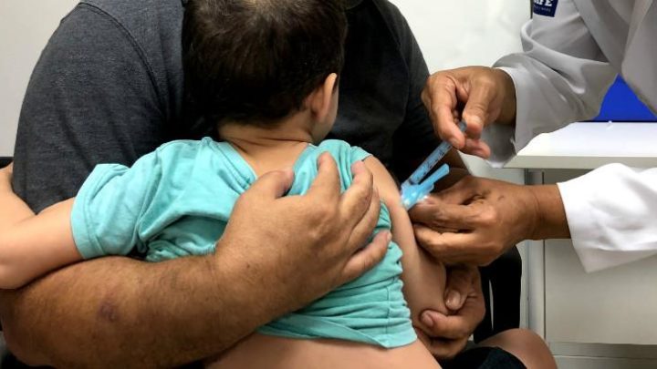 Sarampo: crianças de seis a onze meses devem ser vacinadas esta semana