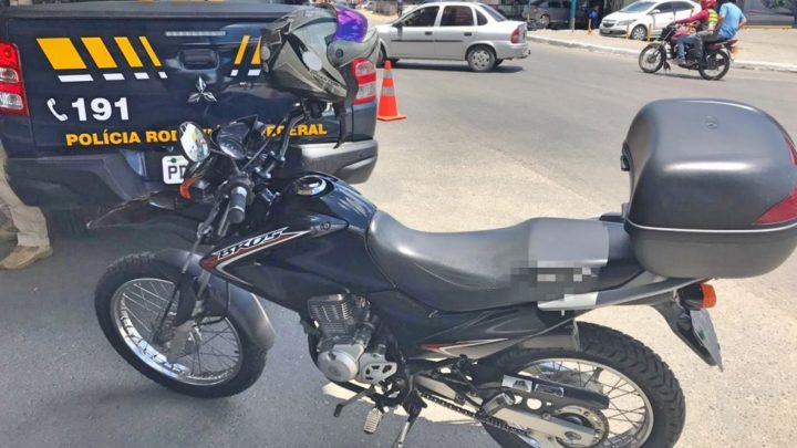 Motociclista é detido pela PRF em Caruaru com CNH falsificada