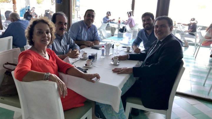 Almoço entre Tony Gel e a família Gomes pode render aliança em Caruaru
