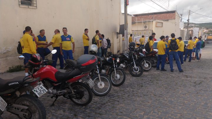 Trabalhadores dos Correios deflagram greve por tempo indeterminado