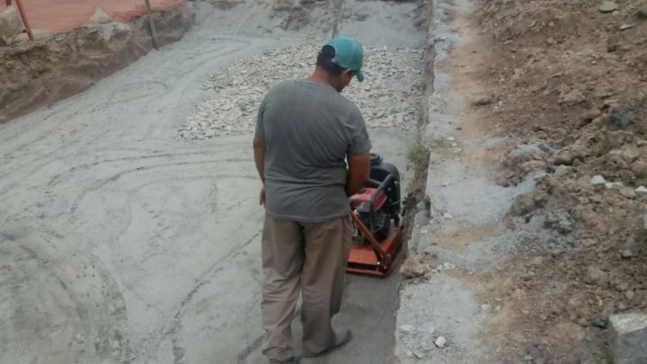 Avenida Brasil recebe manutenção de calçamento, reforço estrutural e drenagem