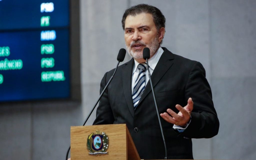 Tony Gel pede ao Governo do Estado pavimentação de acesso a ETE em Caruaru