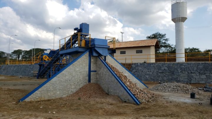 Caruaru recicla resíduos da construção civil das obras públicas