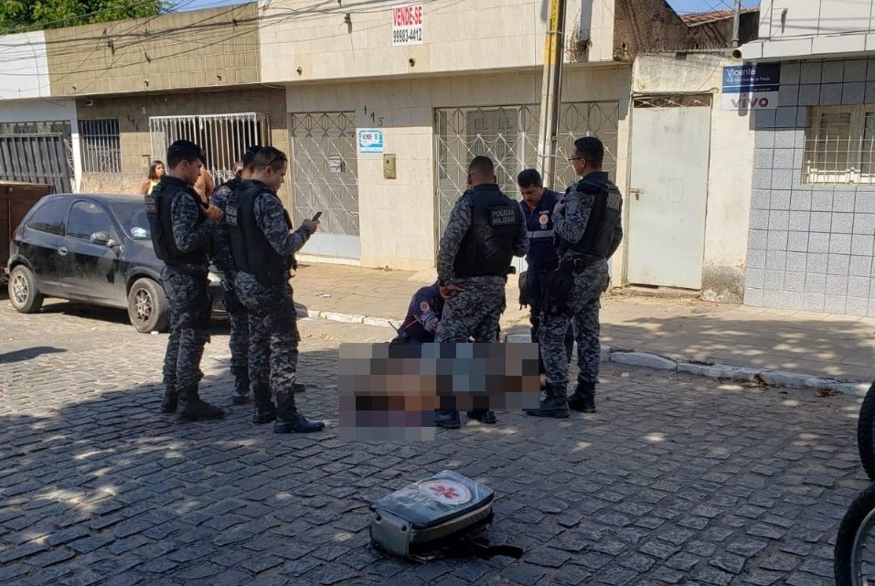 Jovem assassinado por trás do Pátio de Eventos de Caruaru