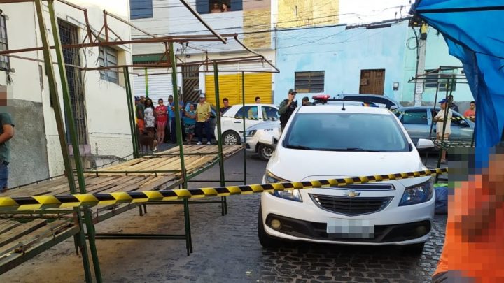 Homem assassinado na feira do bairro Salgado em Caruaru