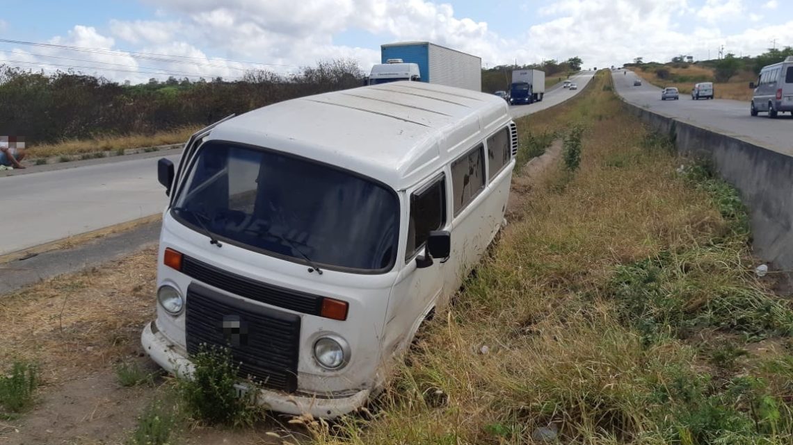 Tentativa de assalto na BR-232 deixa três mortos Tentativa de assalto na BR-232 deixa três mortos