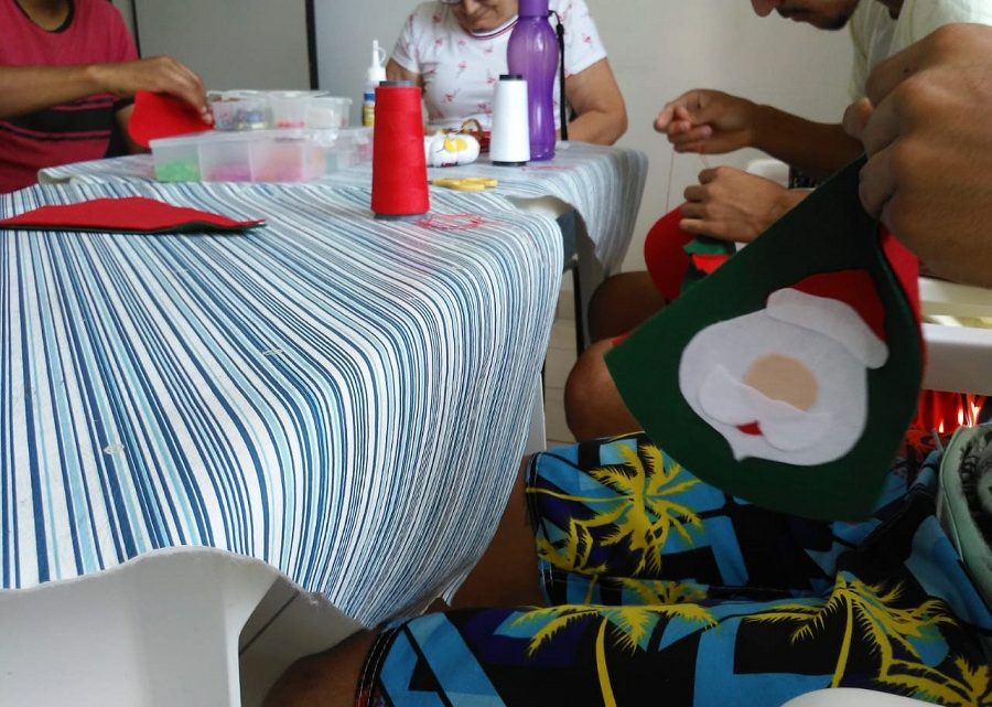 Oficinas de artesanato na Funase Caruaru despertam espírito natalino de socioeducandos Oficinas de artesanato na Funase Caruaru despertam espírito natalino de socioeducandos