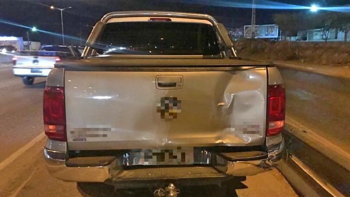 Moto colide na traseira de caminhonete na BR-104 em Caruaru