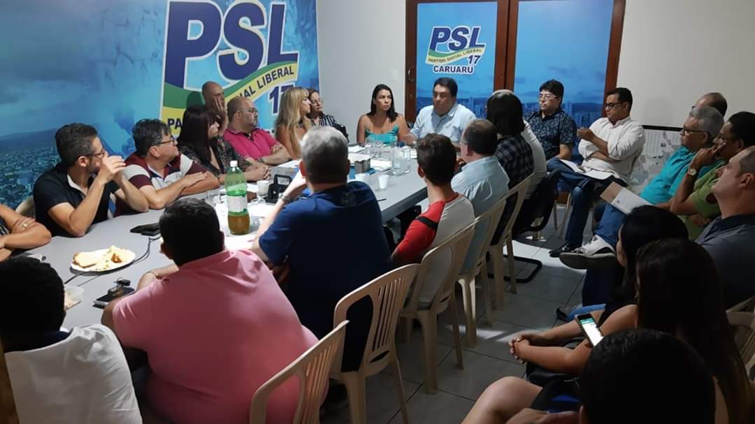 PSL Caruaru realiza encontro com candidatos para o início da pré-campanha PSL Caruaru realiza encontro com candidatos para o início da pré-campanha