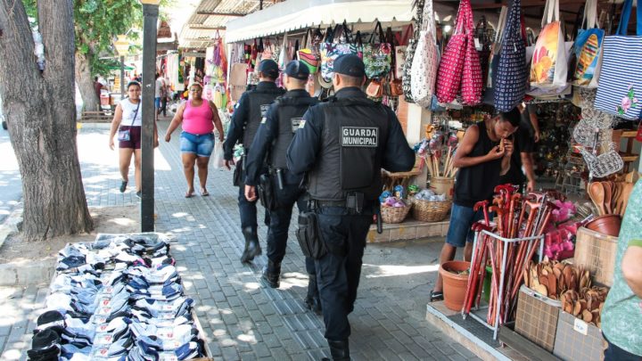 Guarda Municipal intensifica patrulhamentos nas ruas do centro de Caruaru