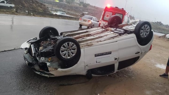 Capotamento na BR-232 em Caruaru nesta terça (21)