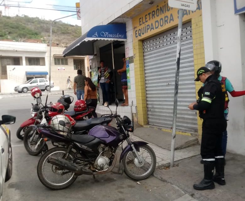 Destra intensifica ações educativas e de fiscalização com a operação Trânsito Seguro Destra intensifica ações educativas e de fiscalização com a operação Trânsito Seguro
