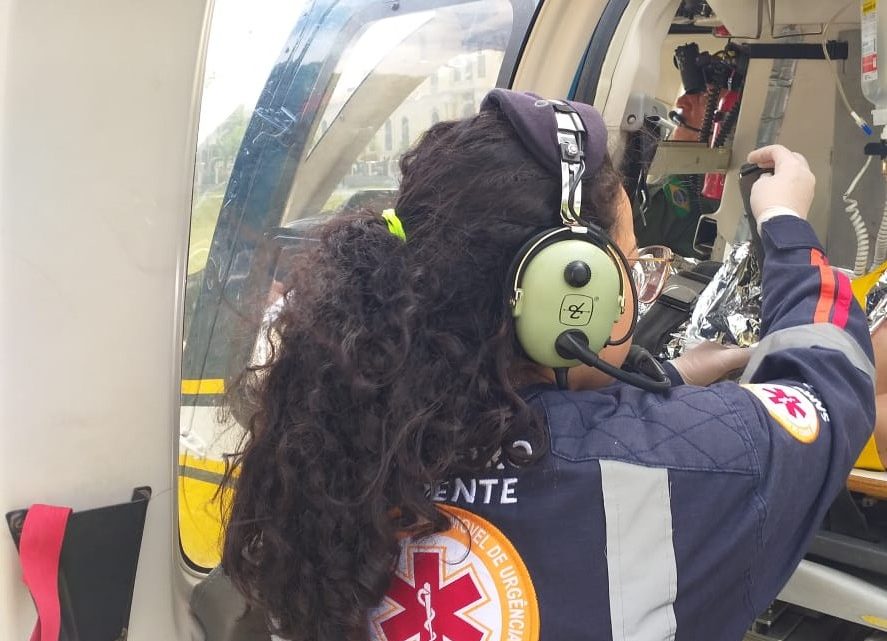 Vítima de explosão em Gravatá é socorrida pelo helicóptero da PRF