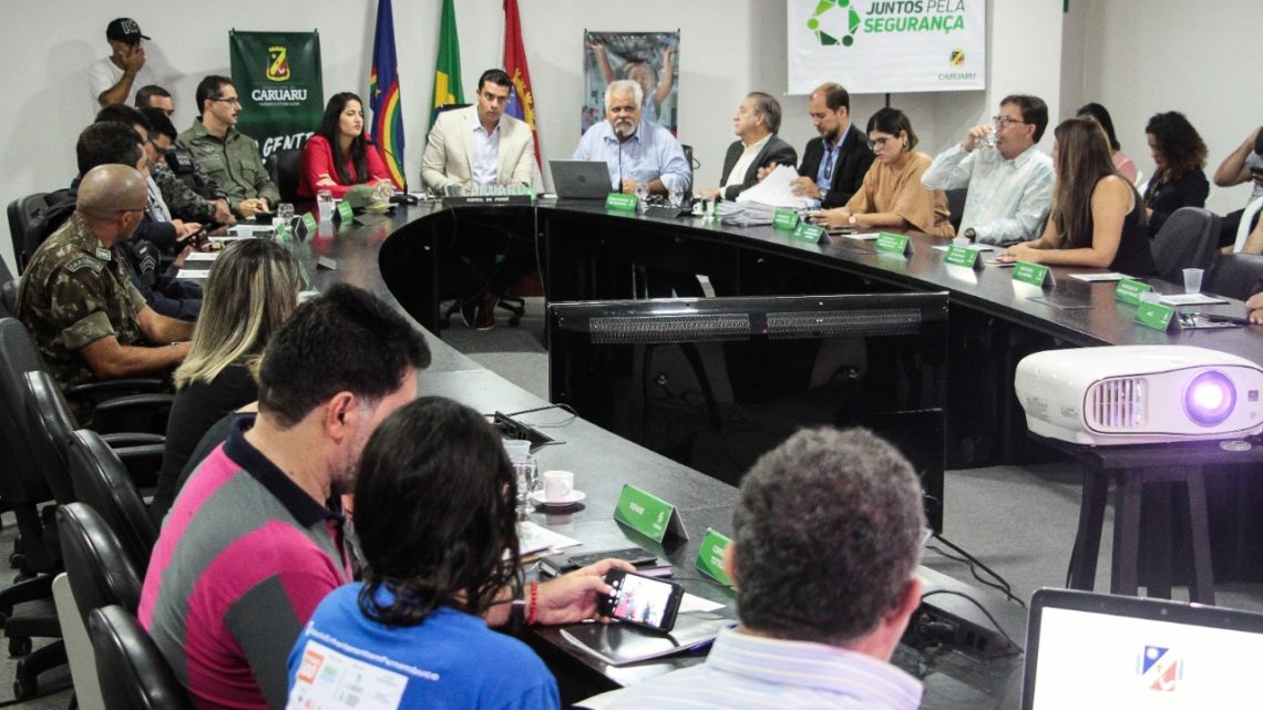 Comitê Permanente Municipal Juntos pela Segurança apresenta números do programa Escola Pela Paz Comitê Permanente Municipal Juntos pela Segurança apresenta números do programa Escola Pela Paz